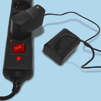 Зарядное устройство МЕГЕОН 77901K11