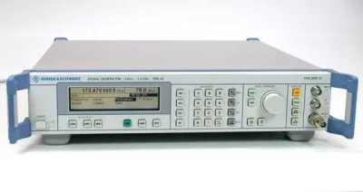 Генератор сигналов SML02 